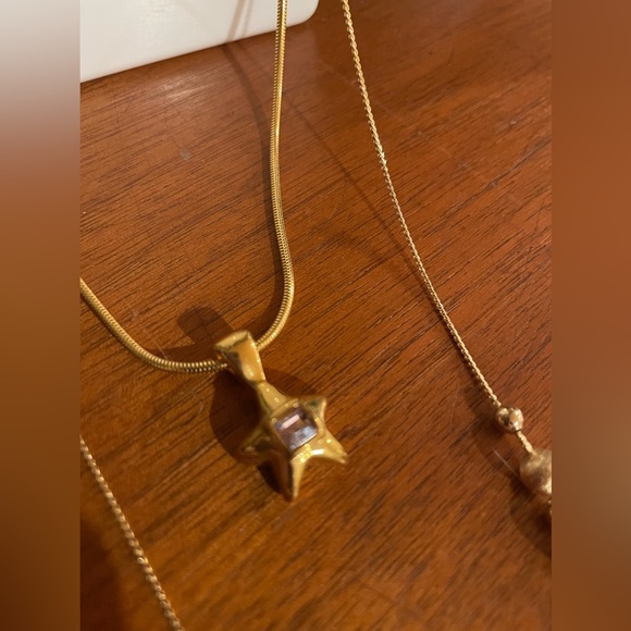 Gold Tone Necklaces (3) gold beads star pendant with a white crystal - Picture 3 of 5